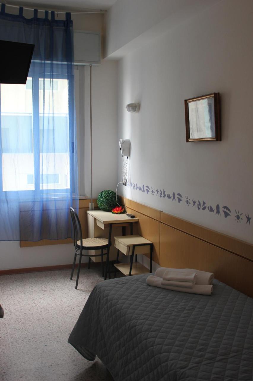 Hotel Sidney Bellaria-Igea Marina Exterior foto
