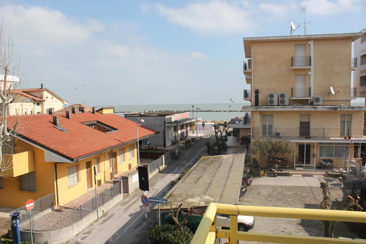 Hotel Sidney Bellaria-Igea Marina Exterior foto