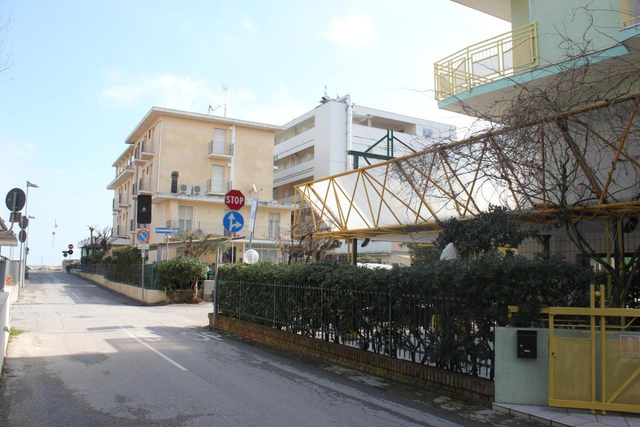 Hotel Sidney Bellaria-Igea Marina Exterior foto