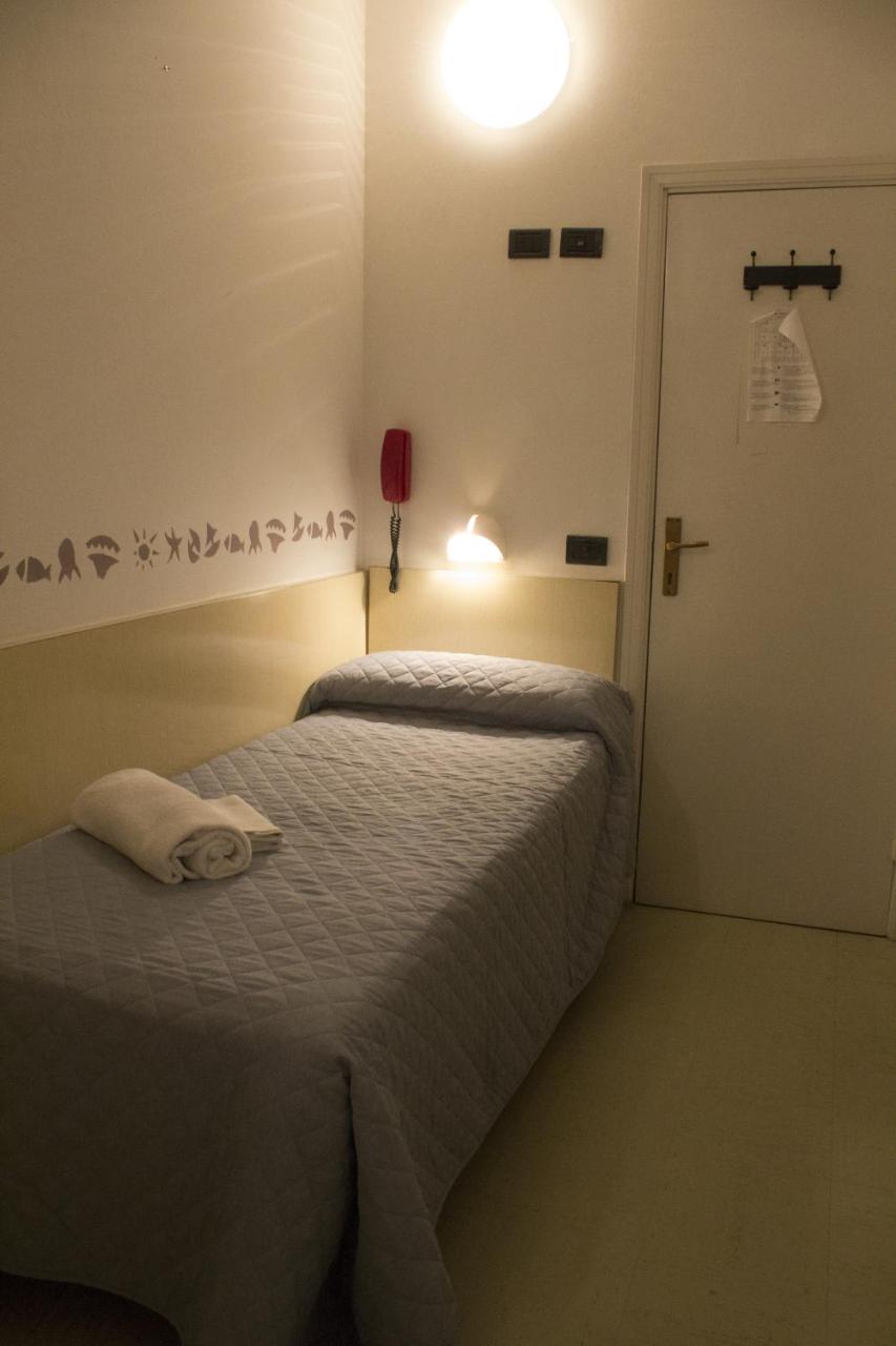 Hotel Sidney Bellaria-Igea Marina Exterior foto